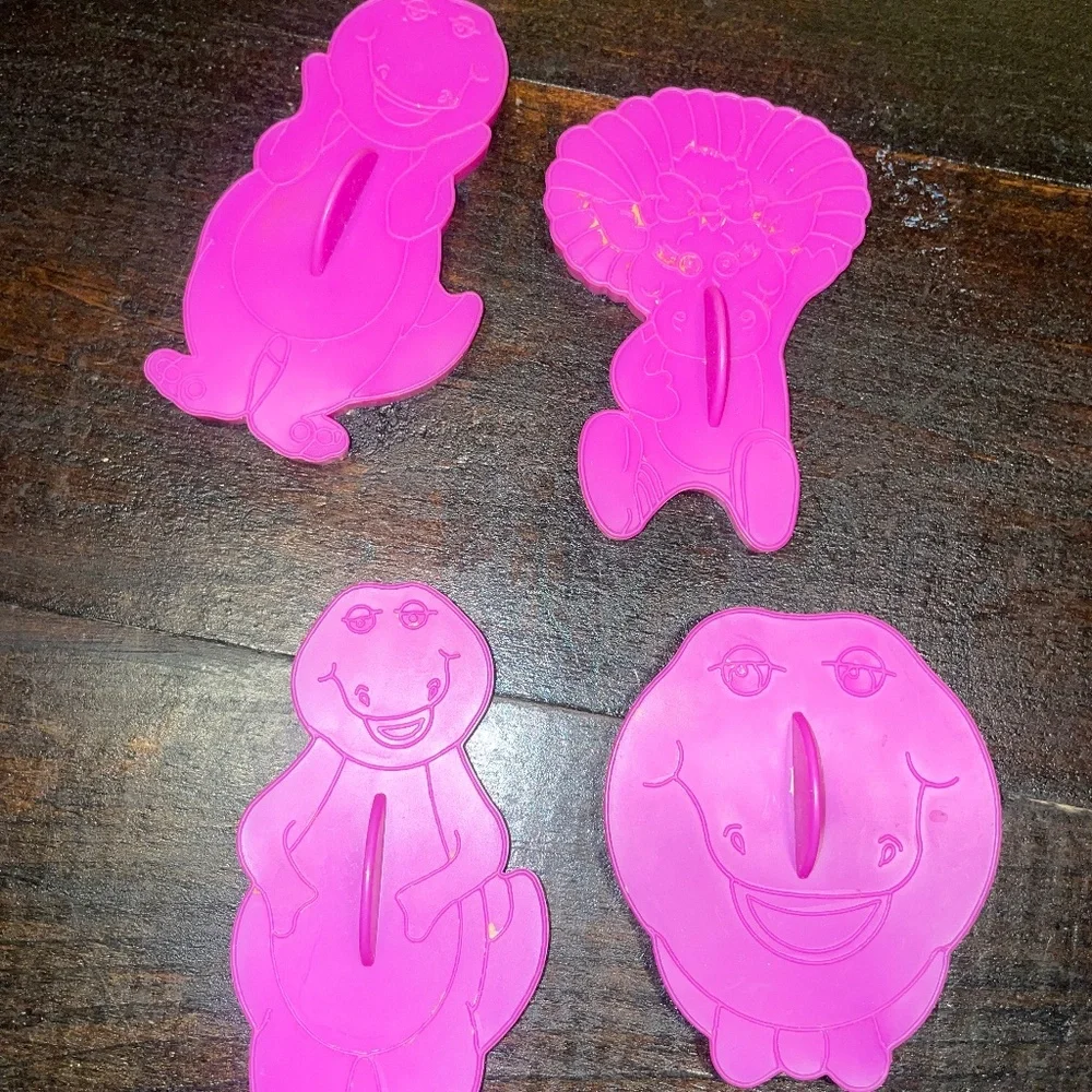 4 PC Vintage Wilton‎ Barney The Dinosaur Baby Bop Purple Cookie Cutters 1993